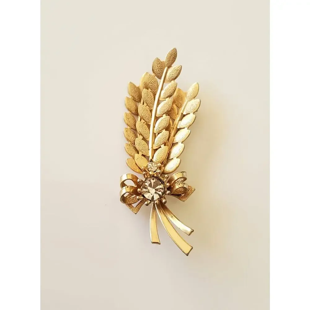 Vintage Sarah Coventry Floral Leaf Spray Brooch
